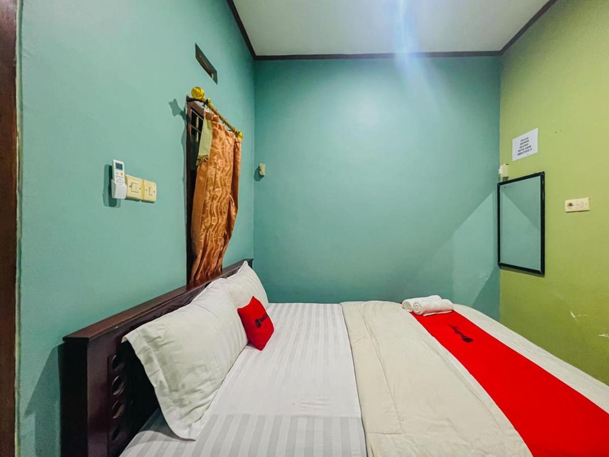 Reddoorz Near Sunrise Mall Mojokerto Exterior photo