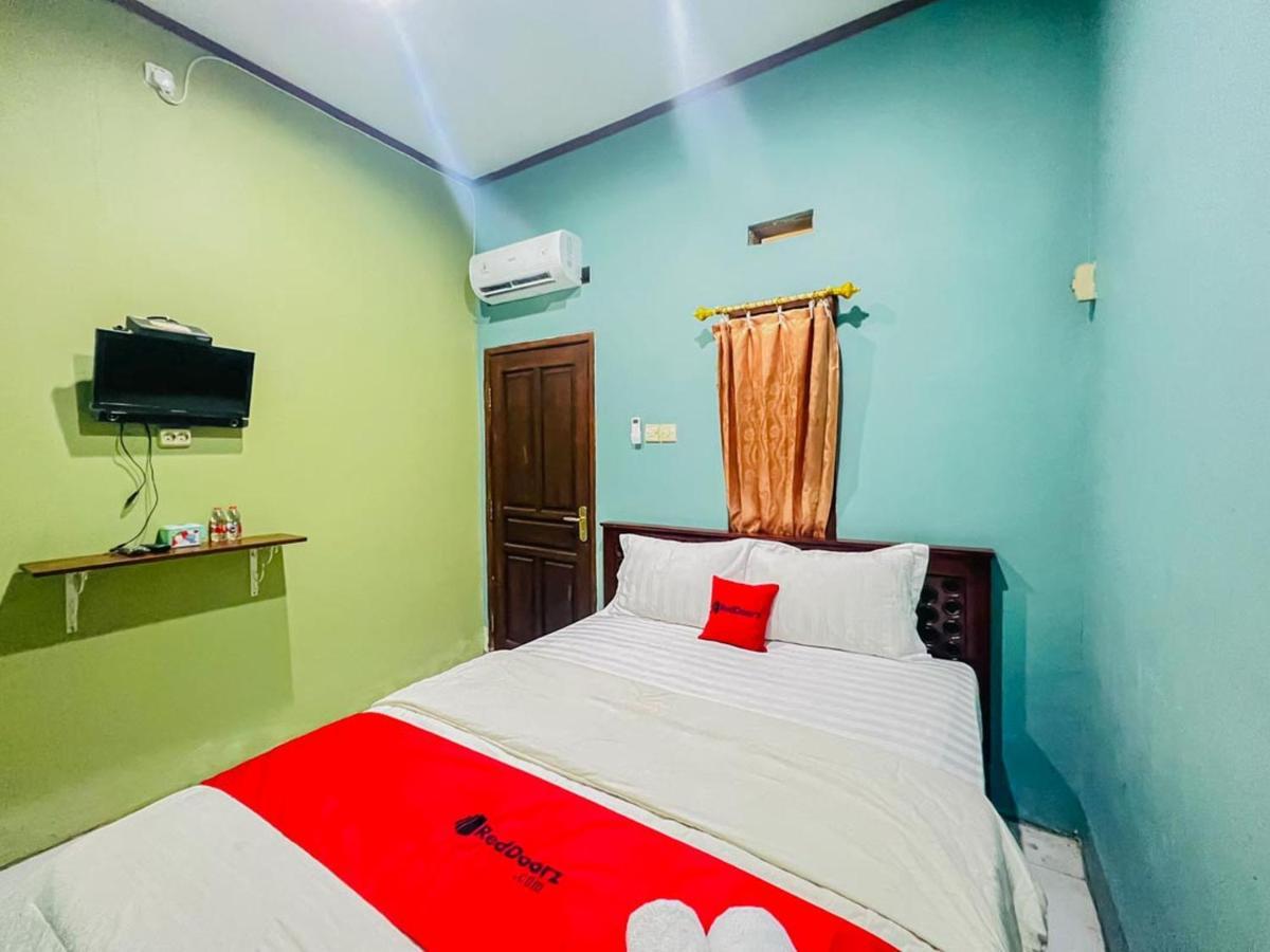Reddoorz Near Sunrise Mall Mojokerto Exterior photo