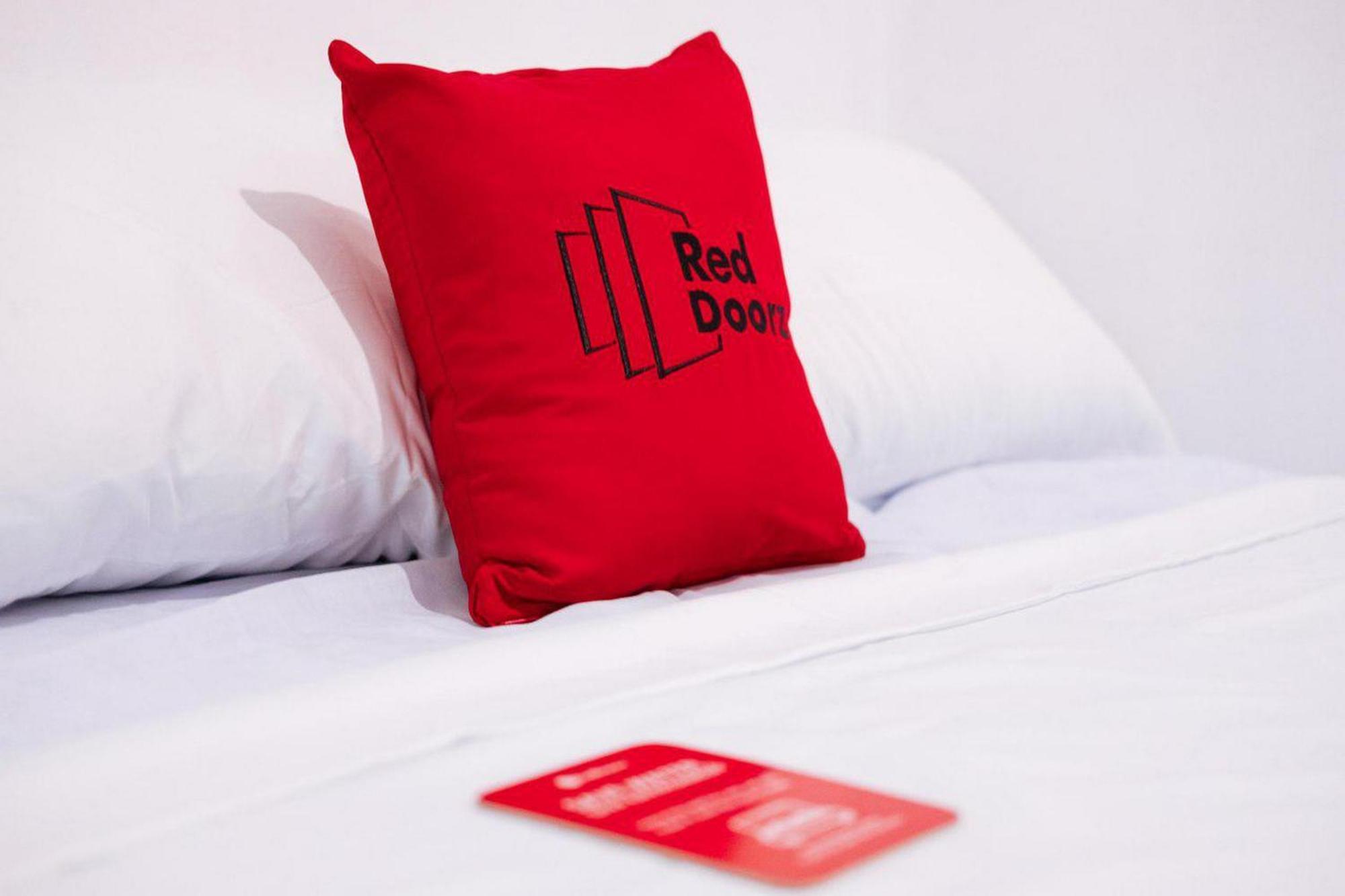 Reddoorz Near Sunrise Mall Mojokerto Exterior photo