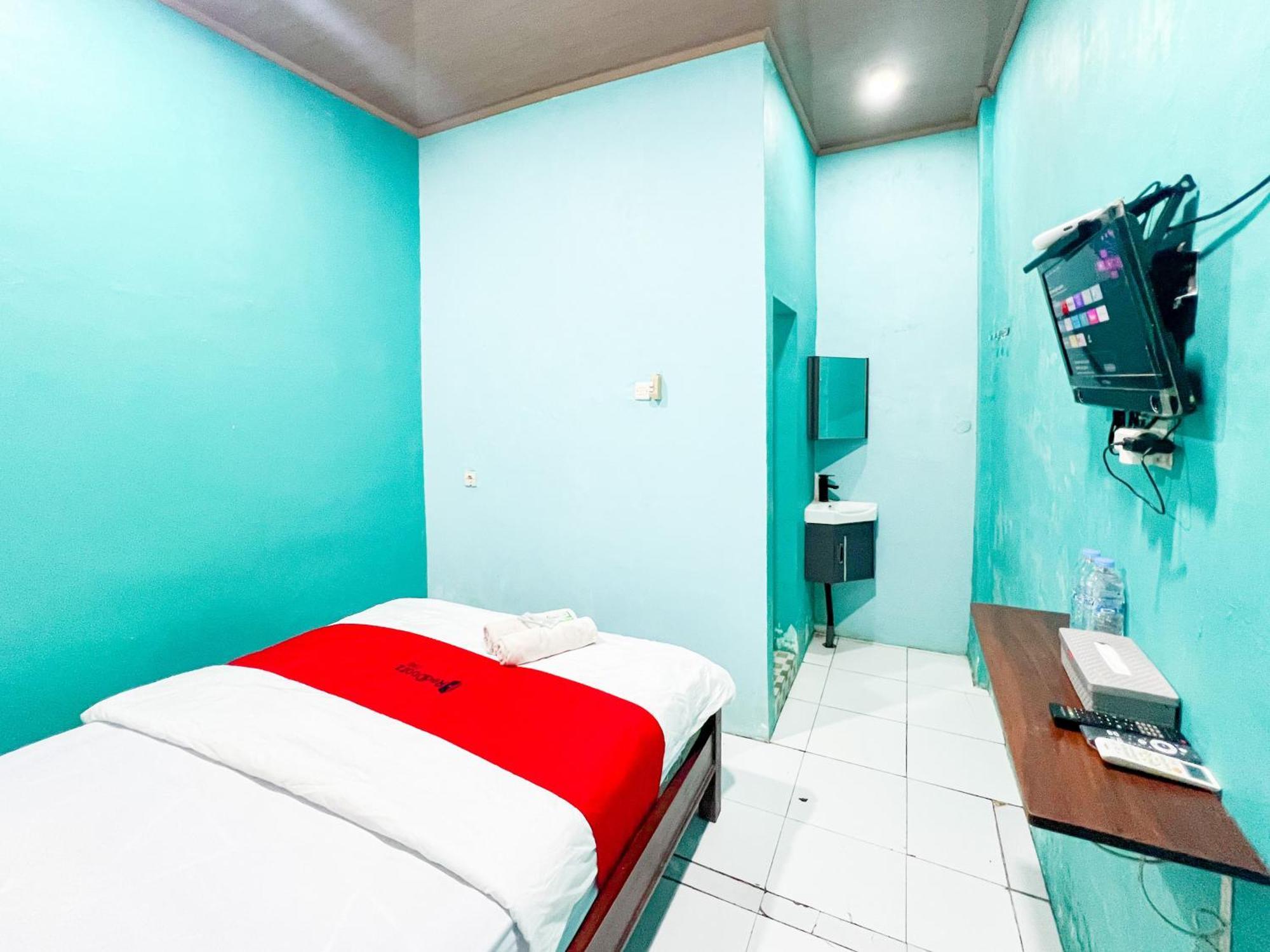 Reddoorz Near Sunrise Mall Mojokerto Exterior photo