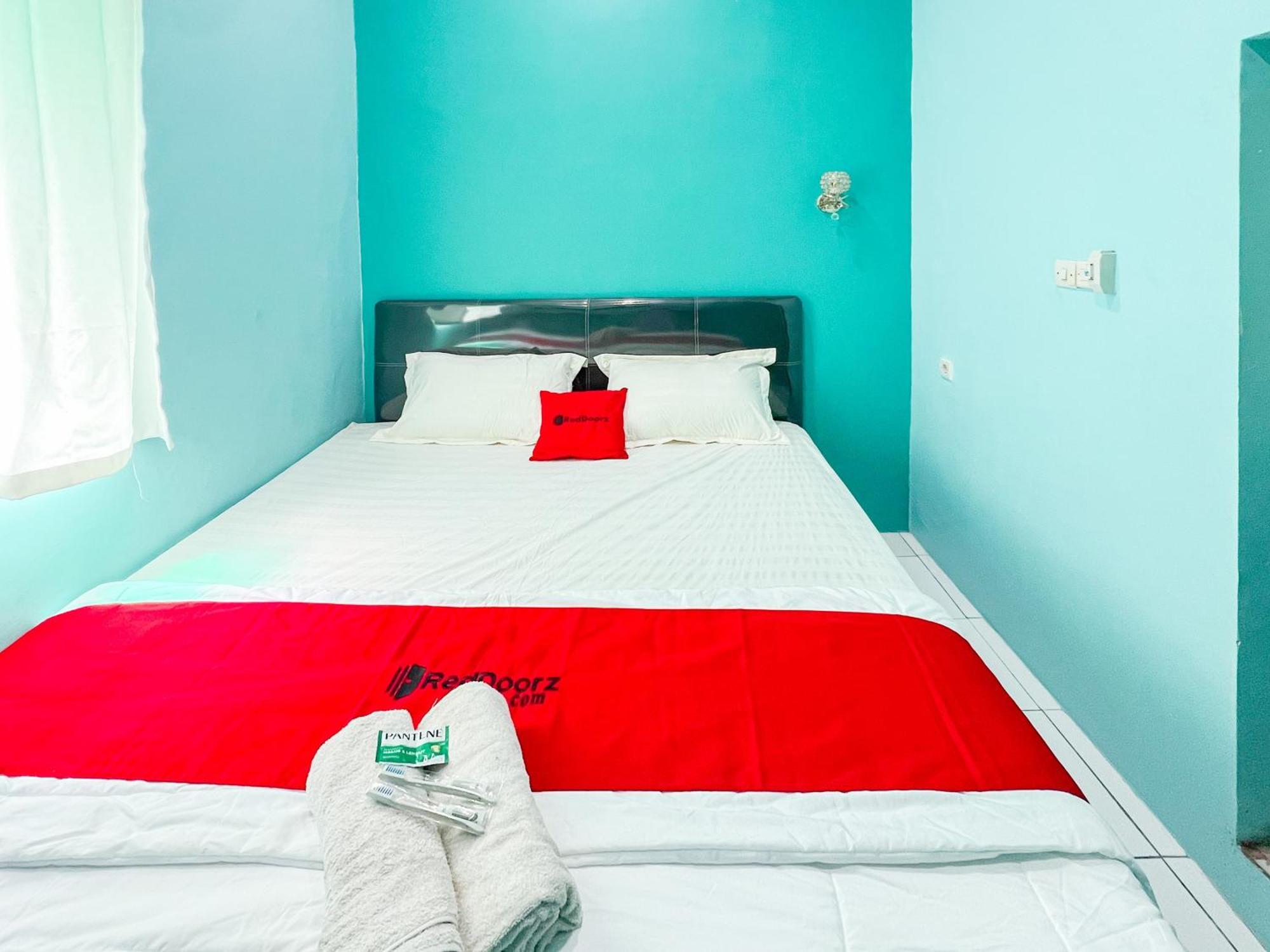 Reddoorz Near Sunrise Mall Mojokerto Exterior photo