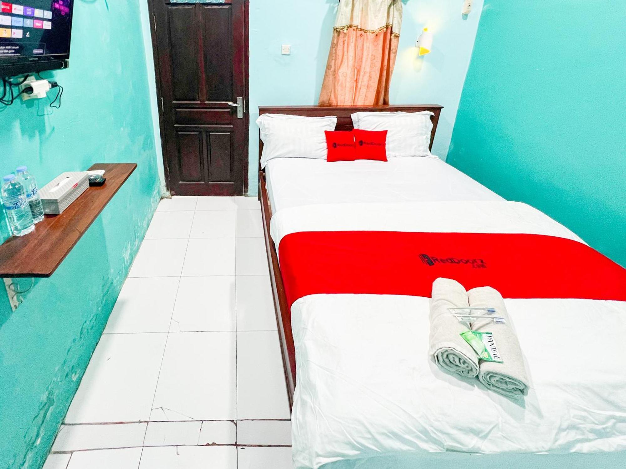 Reddoorz Near Sunrise Mall Mojokerto Exterior photo
